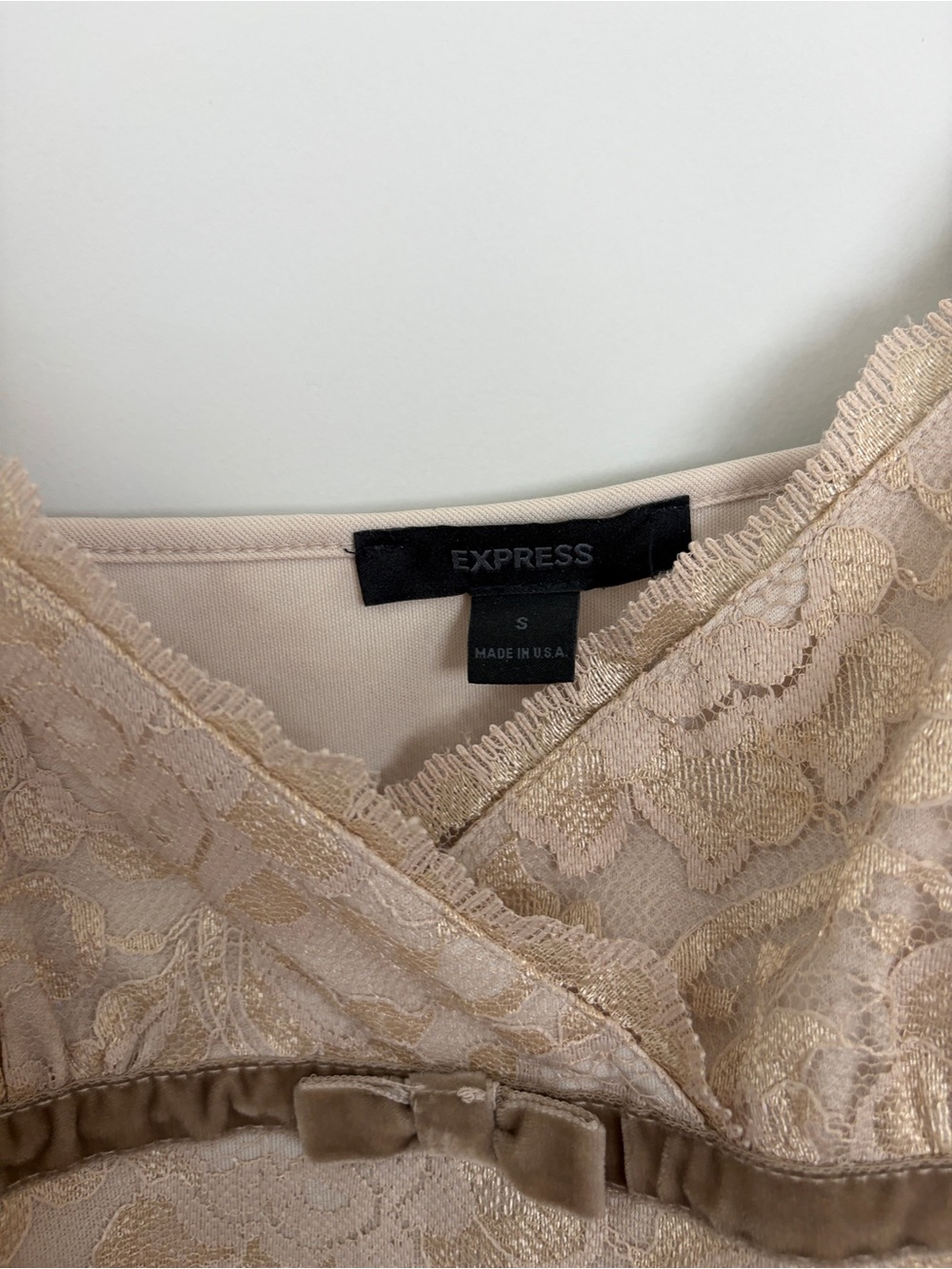Express Vintage Y2K Lace Cami Tank Top with Velvet Trim - Picture 4 of 6